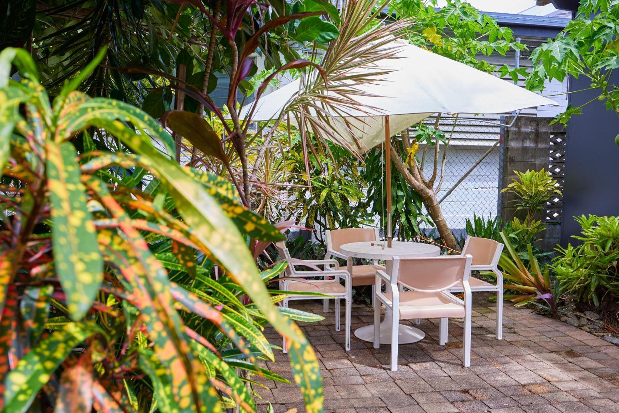 Cairns City Backpackers Hostel Exterior photo