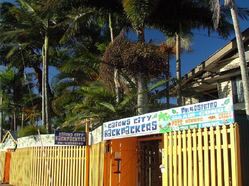 Cairns City Backpackers Hostel Exterior photo