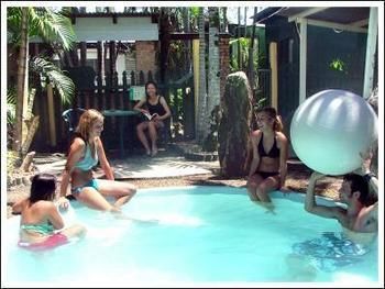 Cairns City Backpackers Hostel Exterior photo